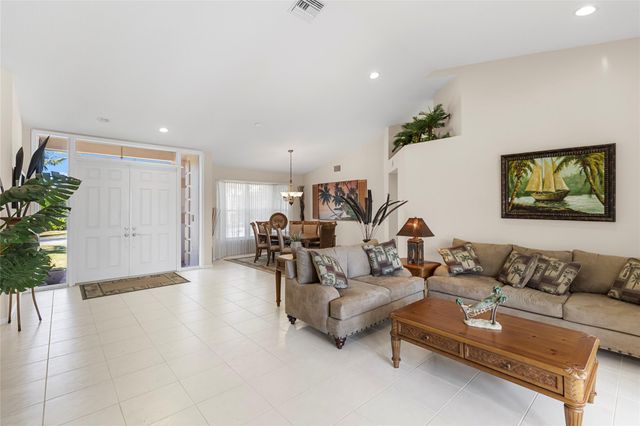 560 NW 110th Ave, Plantation, FL 33324