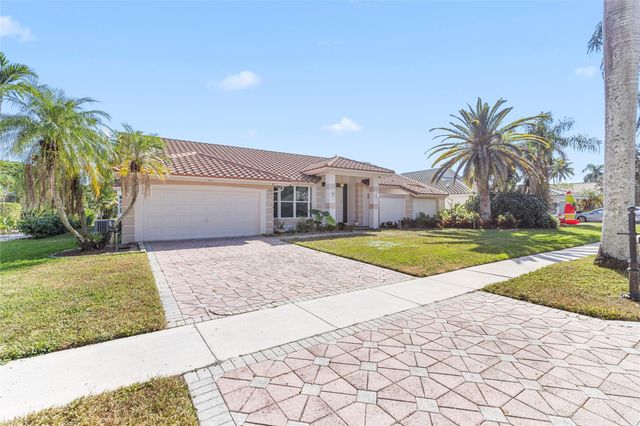 560 NW 110th Ave, Plantation, FL 33324