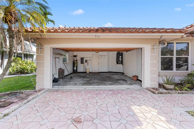 560 NW 110th Ave, Plantation, FL 33324