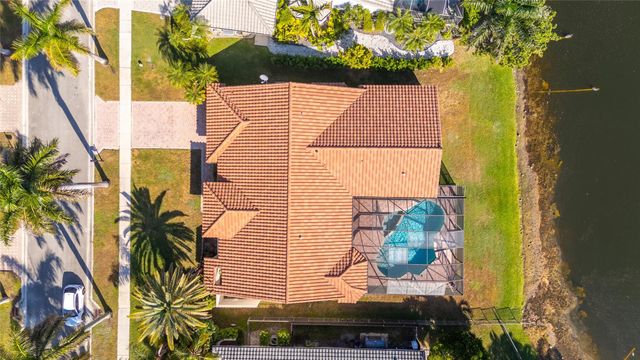 560 NW 110th Ave, Plantation, FL 33324