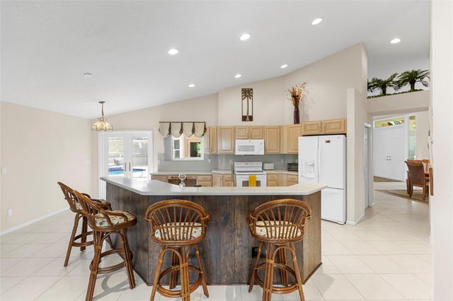 560 NW 110th Ave, Plantation, FL 33324