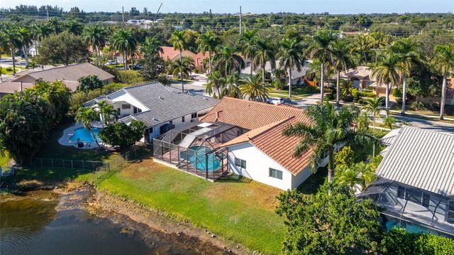 560 NW 110th Ave, Plantation, FL 33324