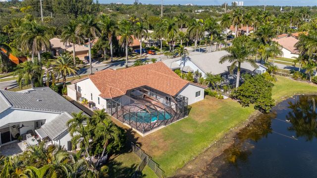 560 NW 110th Ave, Plantation, FL 33324
