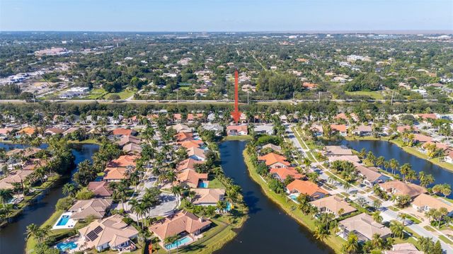 560 NW 110th Ave, Plantation, FL 33324