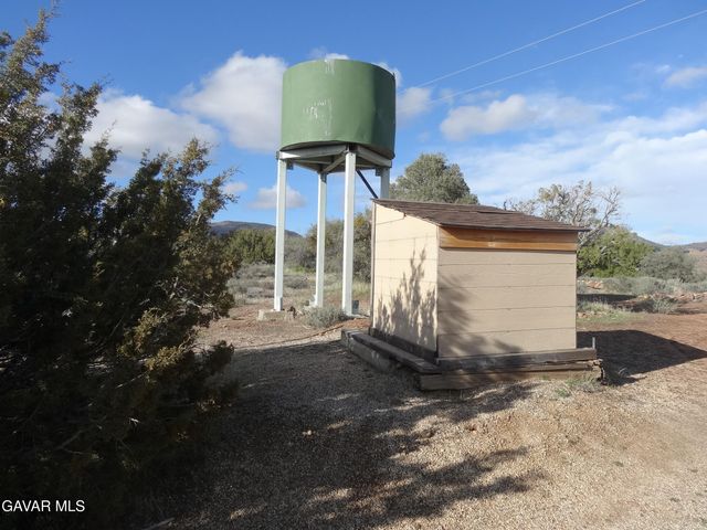 9425 Tanganda Road, Tehachapi, CA 93561