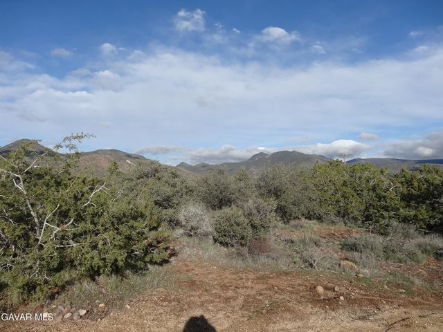 9425 Tanganda Road, Tehachapi, CA 93561