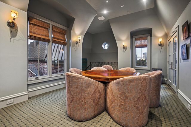 1225 Place Royale Way, Houston, TX 77056