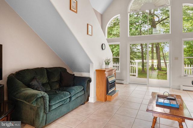 367 EDGEWATER LN, Montross, VA 22520