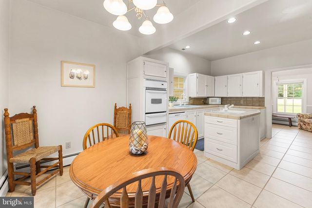 367 EDGEWATER LN, Montross, VA 22520