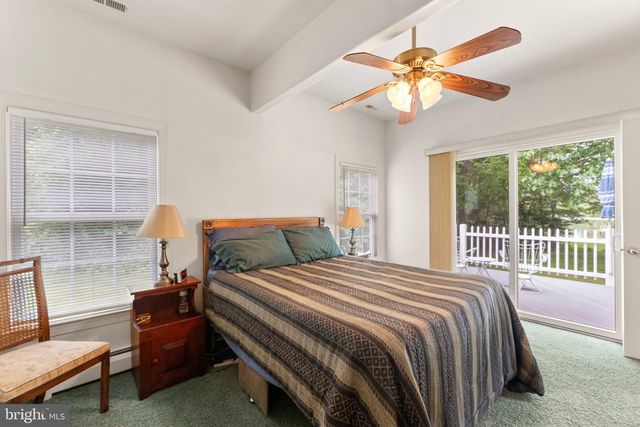 367 EDGEWATER LN, Montross, VA 22520