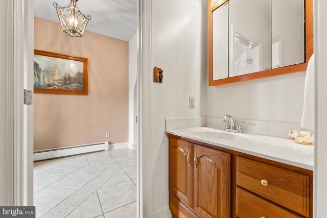 367 EDGEWATER LN, Montross, VA 22520