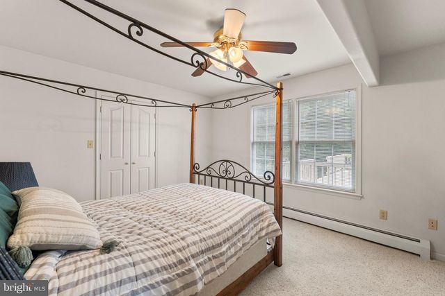 367 EDGEWATER LN, Montross, VA 22520