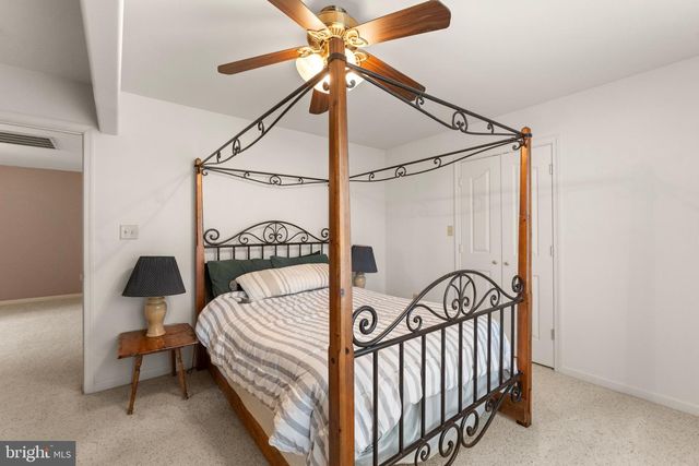 367 EDGEWATER LN, Montross, VA 22520