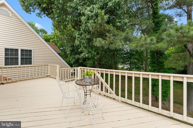367 EDGEWATER LN, Montross, VA 22520
