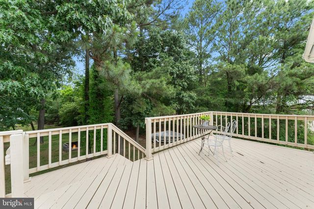 367 EDGEWATER LN, Montross, VA 22520