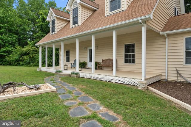 367 EDGEWATER LN, Montross, VA 22520