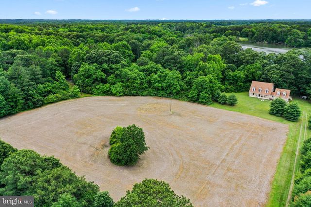 367 EDGEWATER LN, Montross, VA 22520