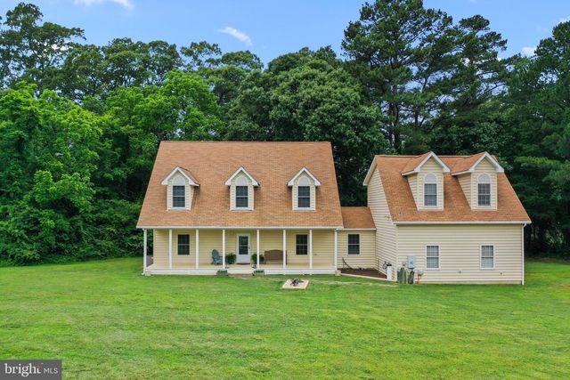 367 EDGEWATER LN, Montross, VA 22520