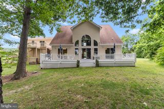 367 EDGEWATER LN, Montross, VA 22520