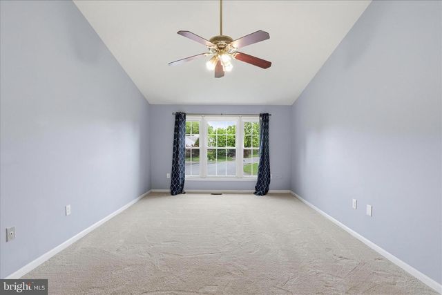 8065 CRIMSON LEAF CT, Gainesville, VA 20155