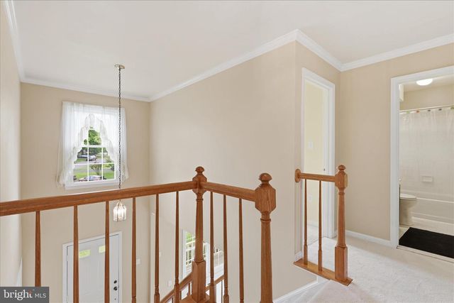 8065 CRIMSON LEAF CT, Gainesville, VA 20155