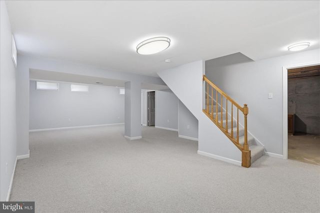 8065 CRIMSON LEAF CT, Gainesville, VA 20155