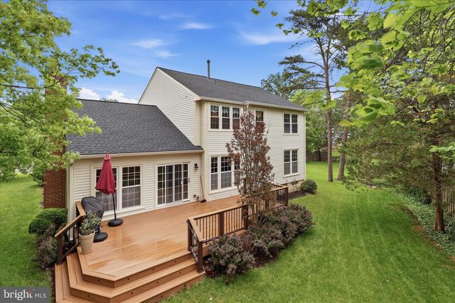 8065 CRIMSON LEAF CT, Gainesville, VA 20155