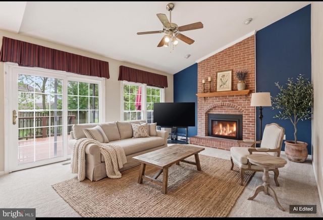 8065 CRIMSON LEAF CT, Gainesville, VA 20155