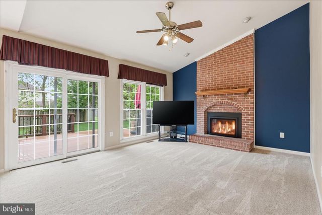 8065 CRIMSON LEAF CT, Gainesville, VA 20155