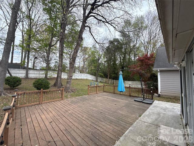 7809 Glencannon Drive, Charlotte, NC 28227