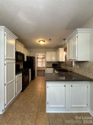 7809 Glencannon Drive, Charlotte, NC 28227