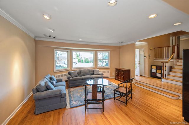 485 Gifford Avenue, Oceanside, NY 11572