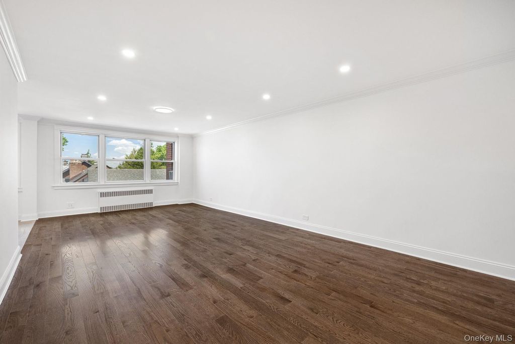 69-45 108th Street 4F, Forest Hills, NY 11375 — photo 5