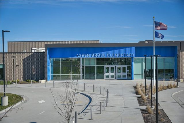 12215 W 184 Terrace, Overland Park, KS 66013