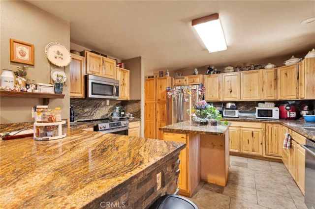 7397 Arcadia, Apple Valley, CA 92308