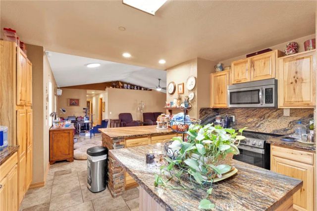 7397 Arcadia, Apple Valley, CA 92308