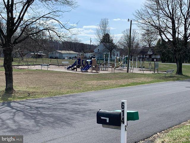 614 FLORENCE AVE, Hamburg, PA 19526