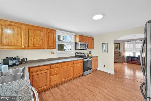 614 FLORENCE AVE, Hamburg, PA 19526