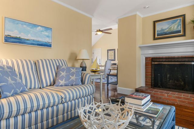 48 Bayview Circle, Osterville, MA 02655