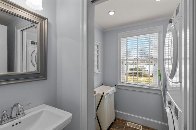 48 Bayview Circle, Osterville, MA 02655