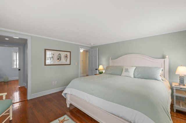 48 Bayview Circle, Osterville, MA 02655