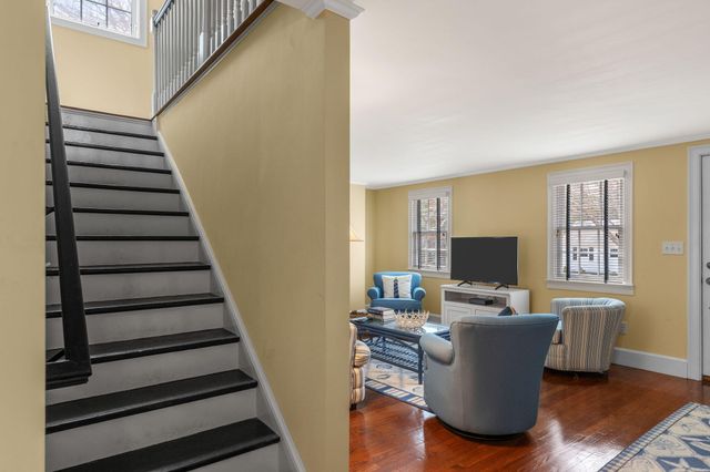 48 Bayview Circle, Osterville, MA 02655