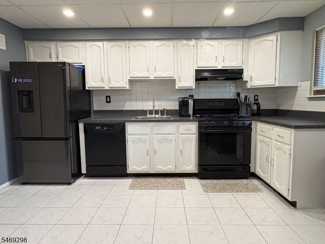 901 Merritt Dr, Hillsborough Twp., NJ 08844