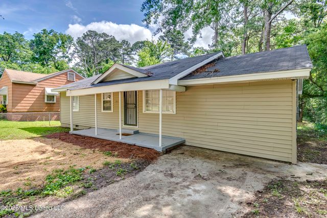 1872 Shady Lane Drive, Jackson, MS 39204