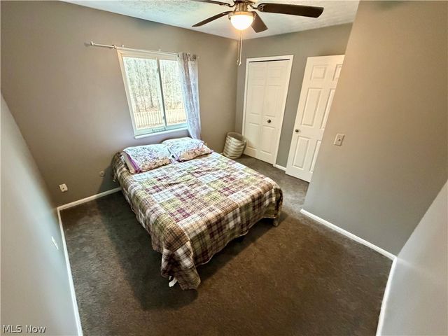 6186 Wild Oak Drive, North Olmsted, OH 44070