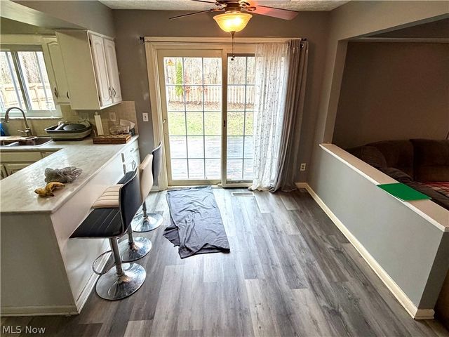 6186 Wild Oak Drive, North Olmsted, OH 44070