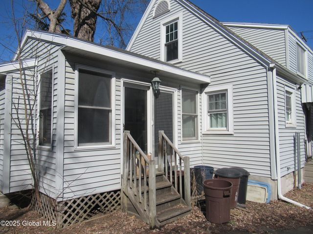 11 Vley Road, Scotia, NY 12302