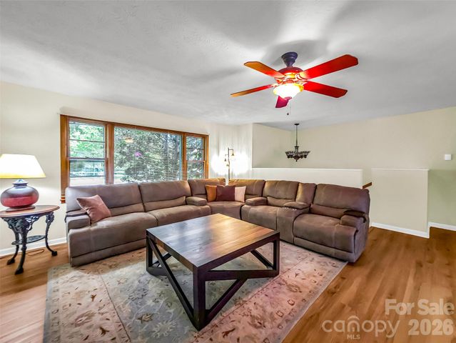 122 W Sweetbriar Lane, Etowah, NC 28729