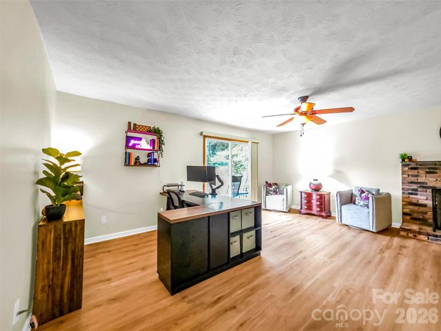 122 W Sweetbriar Lane, Etowah, NC 28729