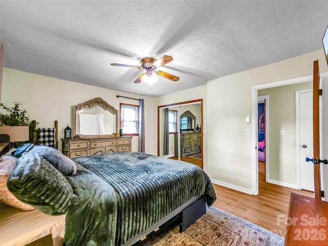 122 W Sweetbriar Lane, Etowah, NC 28729